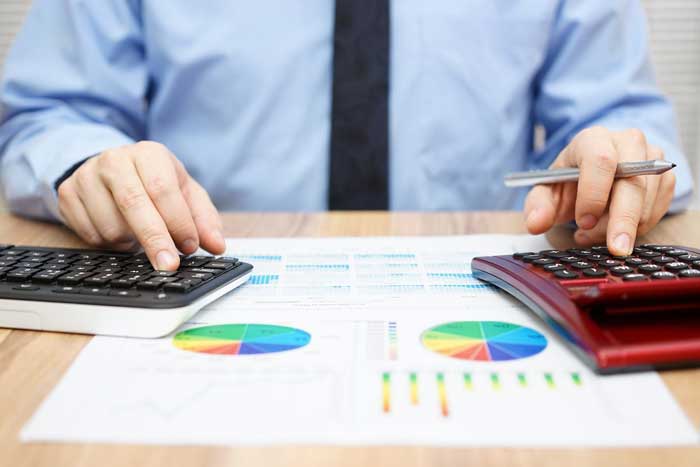 financial consultant